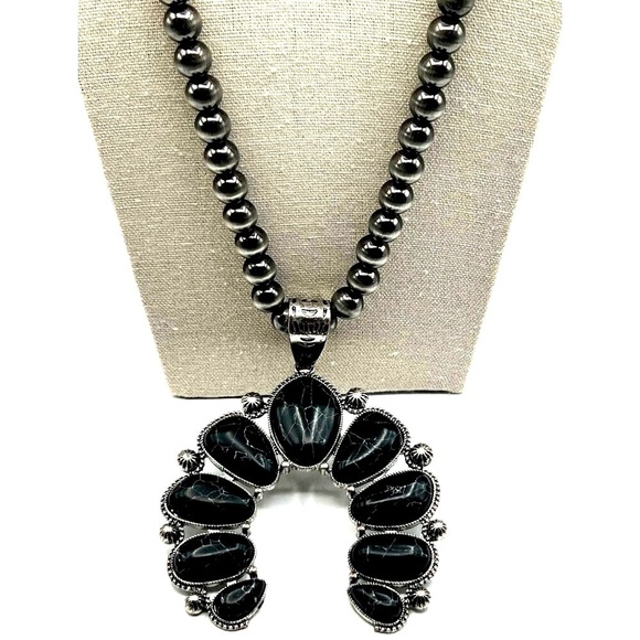 Vintage-Style Black Stone & Silver Tone Bead Necklace Antique Finish - Picture 1 of 6
